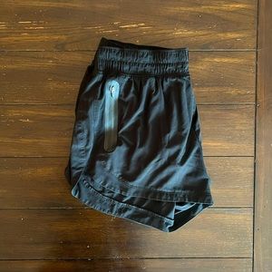GapFit Black Athletic Shorts with Zipper Pockets